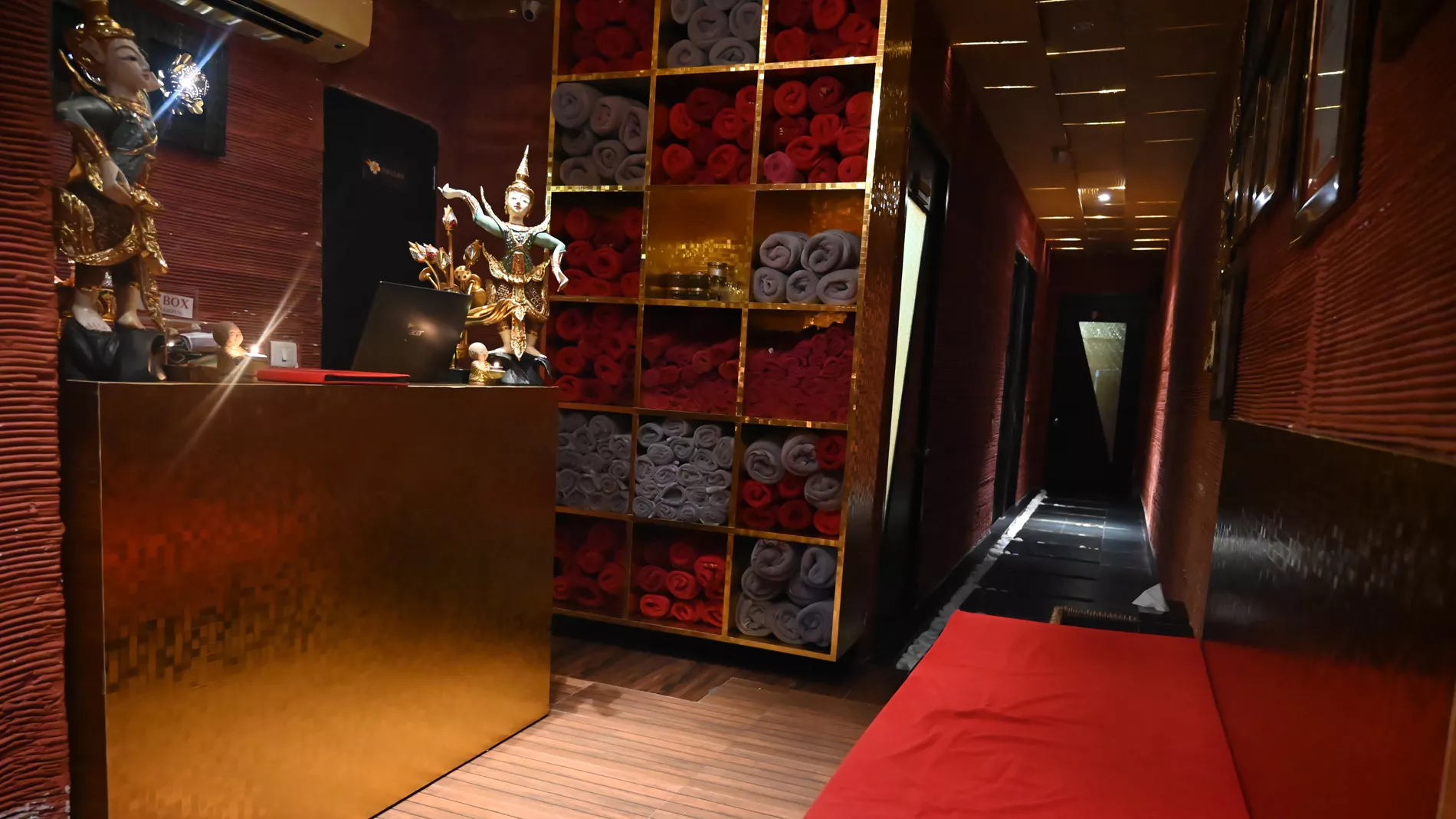 Best Body Massage In GK1 & Luxury Spa in GK1